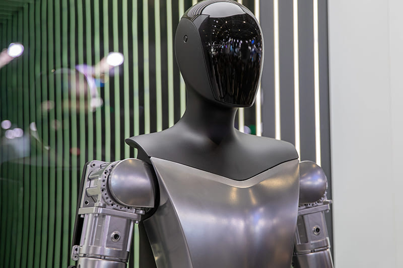 Revolution Robotics presenta el sorprendente Tesla Bot